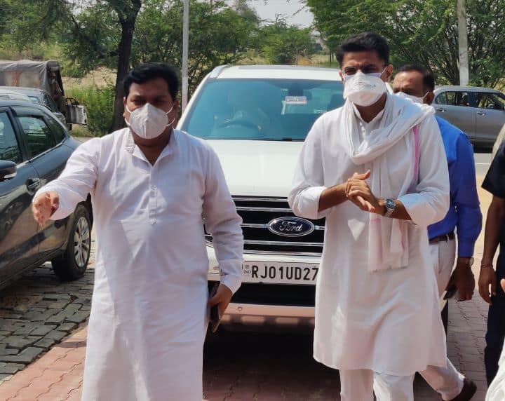 ఫోన్ ట్యాపింగ్ యొక్క గెహ్లాట్ ప్రభుత్వంపై పైలట్ యొక్క క్లోజ్ ఎయిడ్ ఆరోపించారు, బిజెపి దీనిని 'అప్రకటిత అత్యవసర' అని పిలుస్తుంది