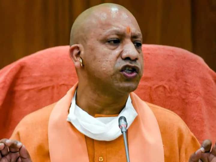యూపీ రాజస్థాన్‌లో విద్యార్థుల టీచర్‌ను అరెస్ట్ చేసిన తర్వాత క్రికెట్‌లో పాక్‌ను గెలిపించి సంబరాలు చేసుకుంటున్న వ్యక్తులపై యోగి ఆదిత్యనాథ్ దేశద్రోహం కేసును నమోదు చేయనున్నారు.