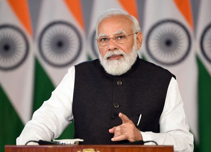ప్రధానమంత్రి మోదీ మొదటి విడతను లబ్ధిదారులకు బదిలీ చేశారు
