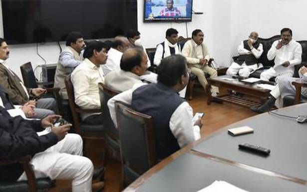 60 లక్షల టన్నులకు మించి ఎఫ్‌సిఐ వరి సేకరణపై అనిశ్చితి కొనసాగుతోంది