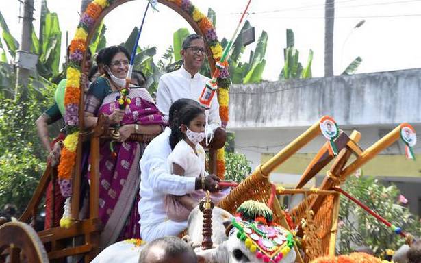 మూలాలు, మాతృభాషను మర్చిపోవద్దు: సీజేఐ