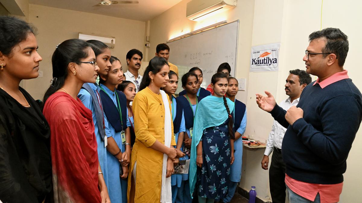 ఆంధ్రప్రదేశ్: సవాళ్లను ధీటుగా స్వీకరించండి, మీ కార్డులను బాగా ఆడండి, CAT ఔత్సాహికులు చెప్పారు