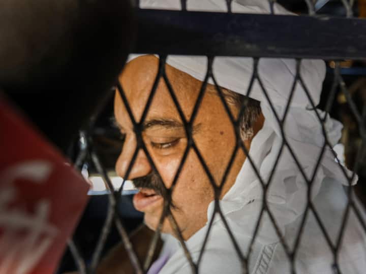 అతిక్ అహ్మద్ ఎవరు?  UP డాన్ కథ - 100 క్రిమినల్ కేసులతో గ్యాంగ్‌స్టర్ నుండి రాజకీయ నాయకుడు వరకు