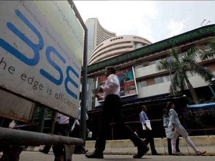 స్టాక్ మార్కెట్ BSE సెన్సెక్స్ NSE నిఫ్టీ ట్రేడ్ ఫ్లాట్ అస్థిరత మధ్య ఫార్మా PSB రియాల్టీ లాభం