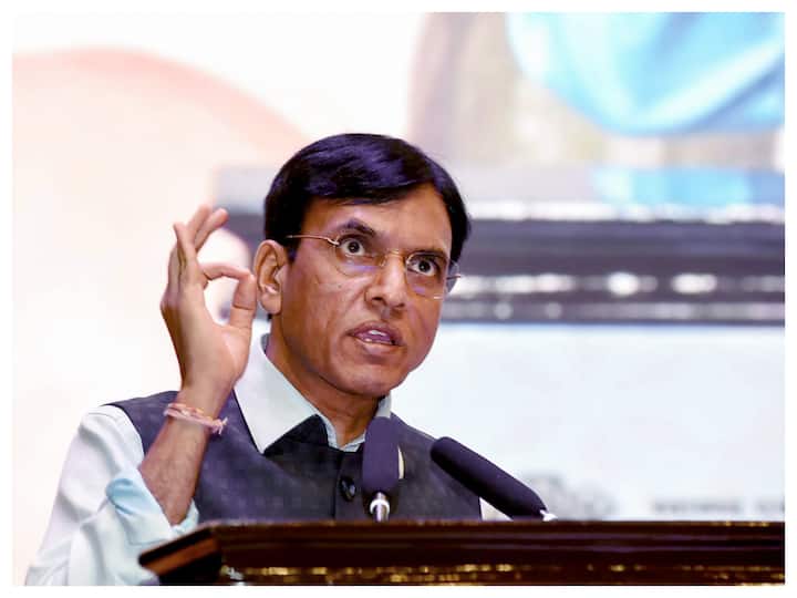 కోవిడ్ 19 తర్వాత యువతలో ఆకస్మిక కార్డియాక్ అరెస్ట్ కేసులపై అధ్యయనాలు జరుగుతున్నాయని ప్రభుత్వం తెలిపింది